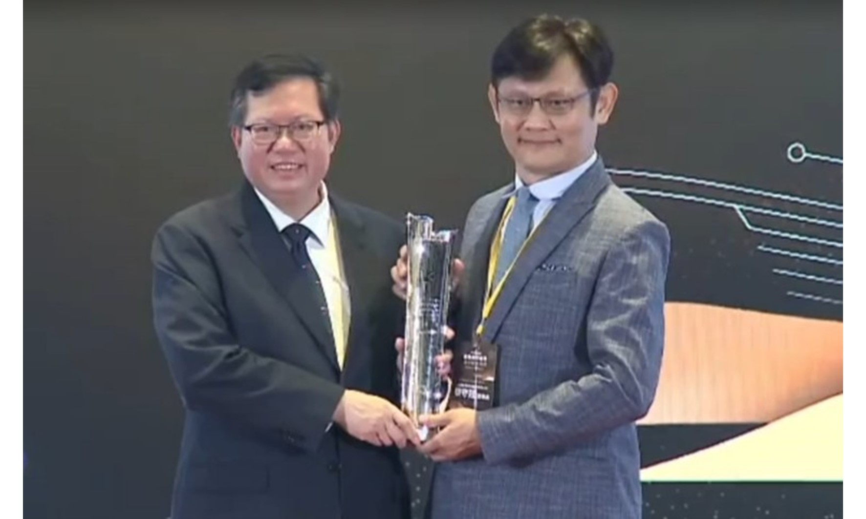 光鼎生技獲頒「第八屆國家產業創新獎」殊榮